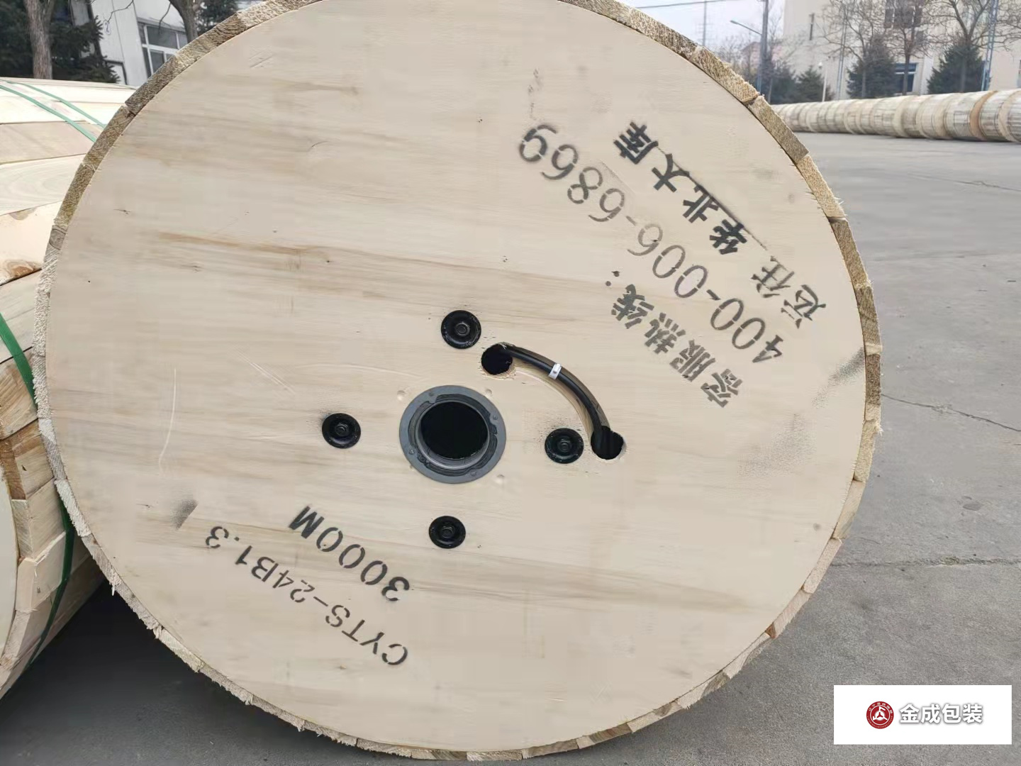 膠合闆光纜(lǎn)盤6